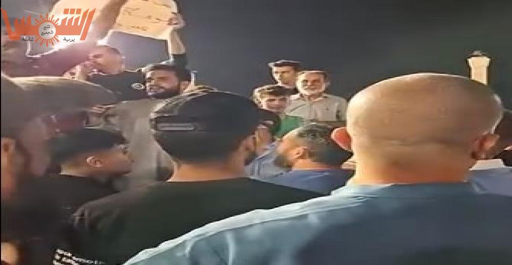 المتظاهرين